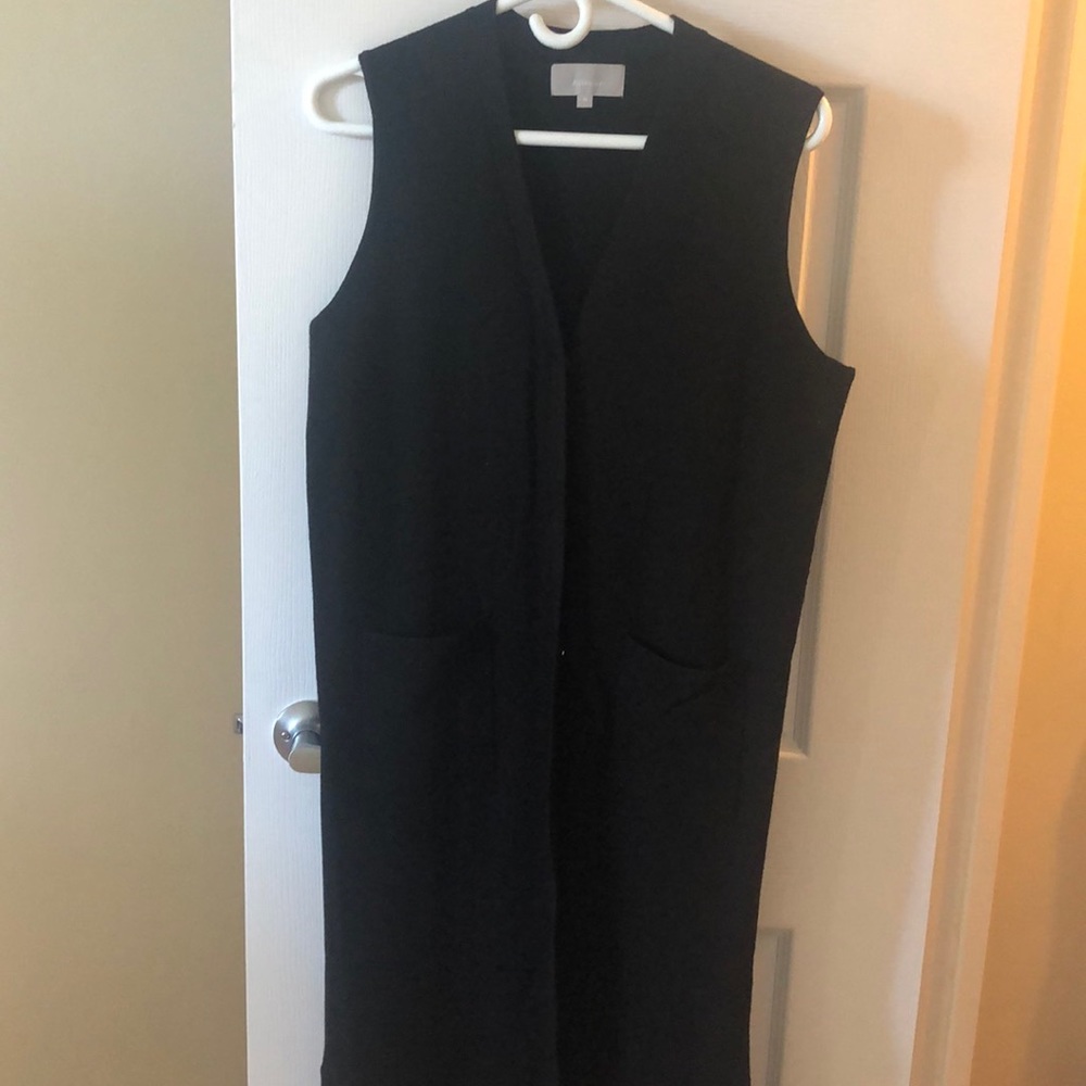 Long sleeveless cardie